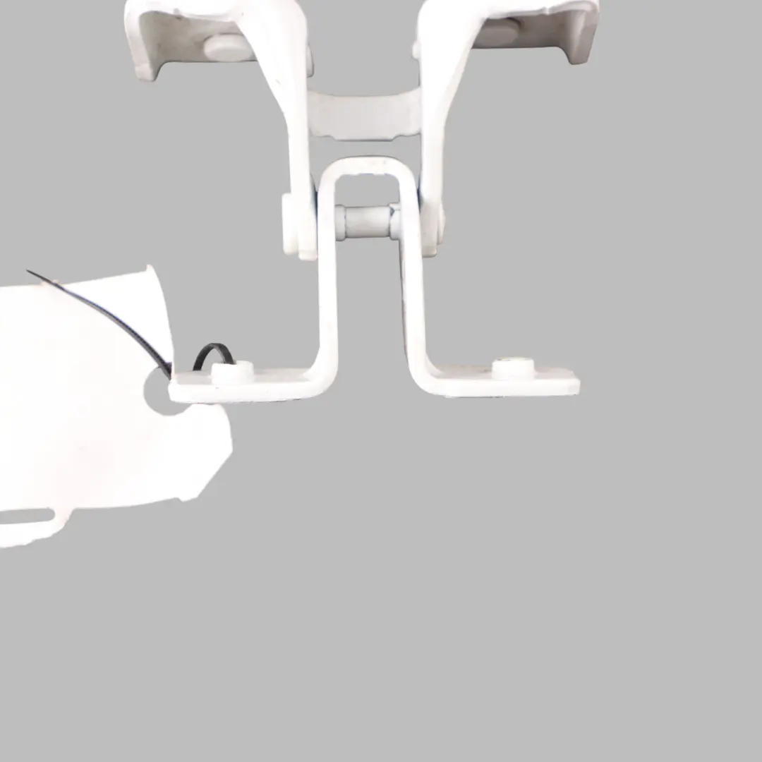 Cerniera portellone posteriore tronco sinistro Bianco Polare 149 per Mercedes W177 con numero di parte A1777403500 Mercedes W177 Cerniera portellone posteriore tronco sinistro Bianco Polare 149 - SKU A1777403500-POL - Numero di parte A1777403500