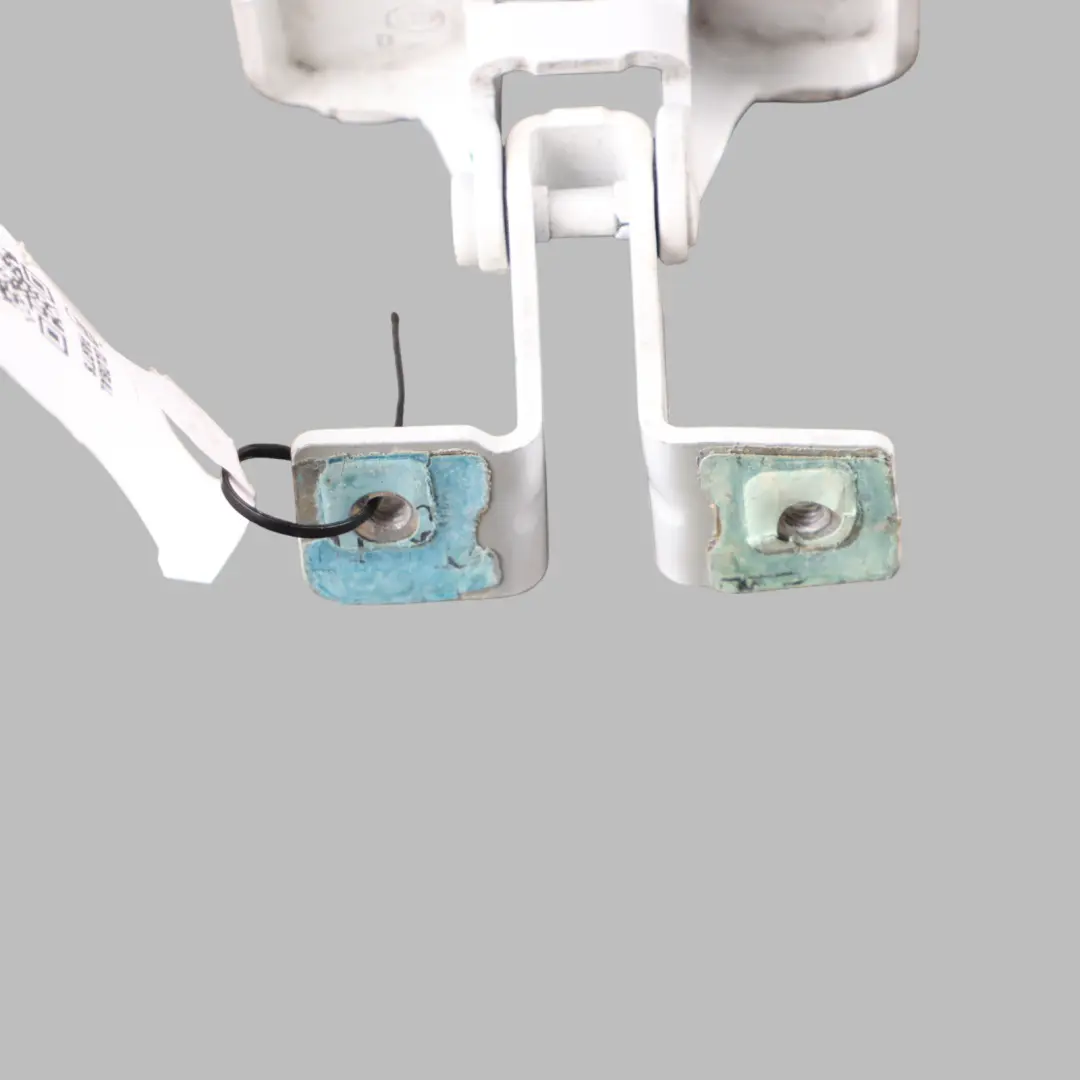 Mercedes W177 Charnière de hayon de coffre arrière droite Polar White 149 - SKU A1777403600-POL - Numéro de pièce A1777403600