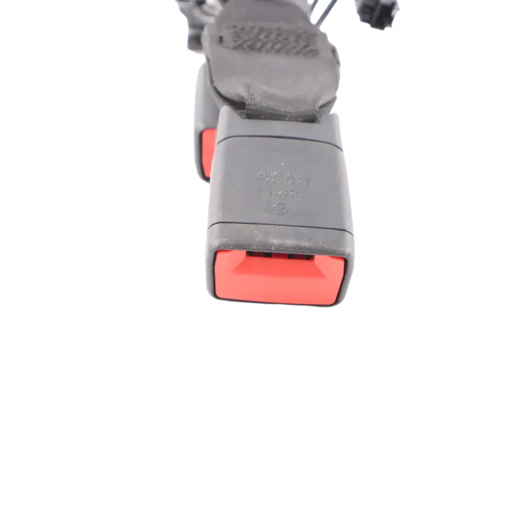 Mercedes W177 Boucle de ceinture de sécurité arrière centrale droite - SKU A1778602200 - Numéro de pièce A1778602200