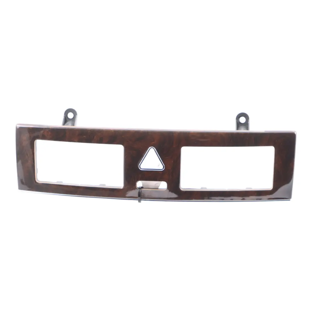 Garniture Ventilation Tableau Bord Console Centrale pour Mercedes W203 à propos du numéro de pièce A2036804082 Mercedes W203 Garniture Ventilation Tableau Bord Console Centrale - SKU A2036804082 - Numéro de pièce A2036804082