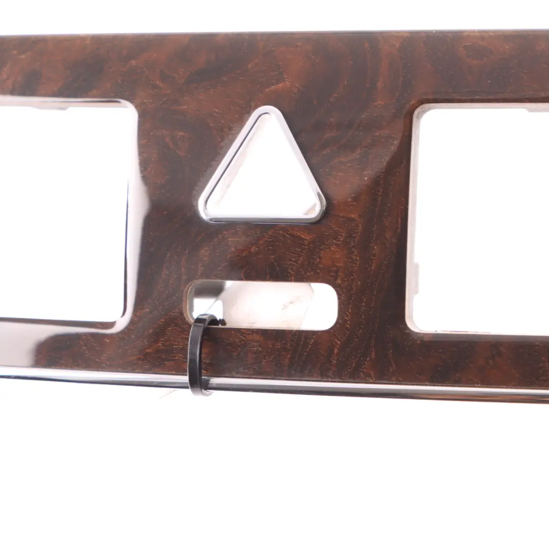 Mittelkonsole Dashboard Hazard Air Vent Trim Abdeckung für Mercedes W203 mit Teilenummer A2036804082 Mercedes W203 Mittelkonsole Dashboard Hazard Air Vent Trim Abdeckung - SKU A2036804082 - Teilenummer A2036804082