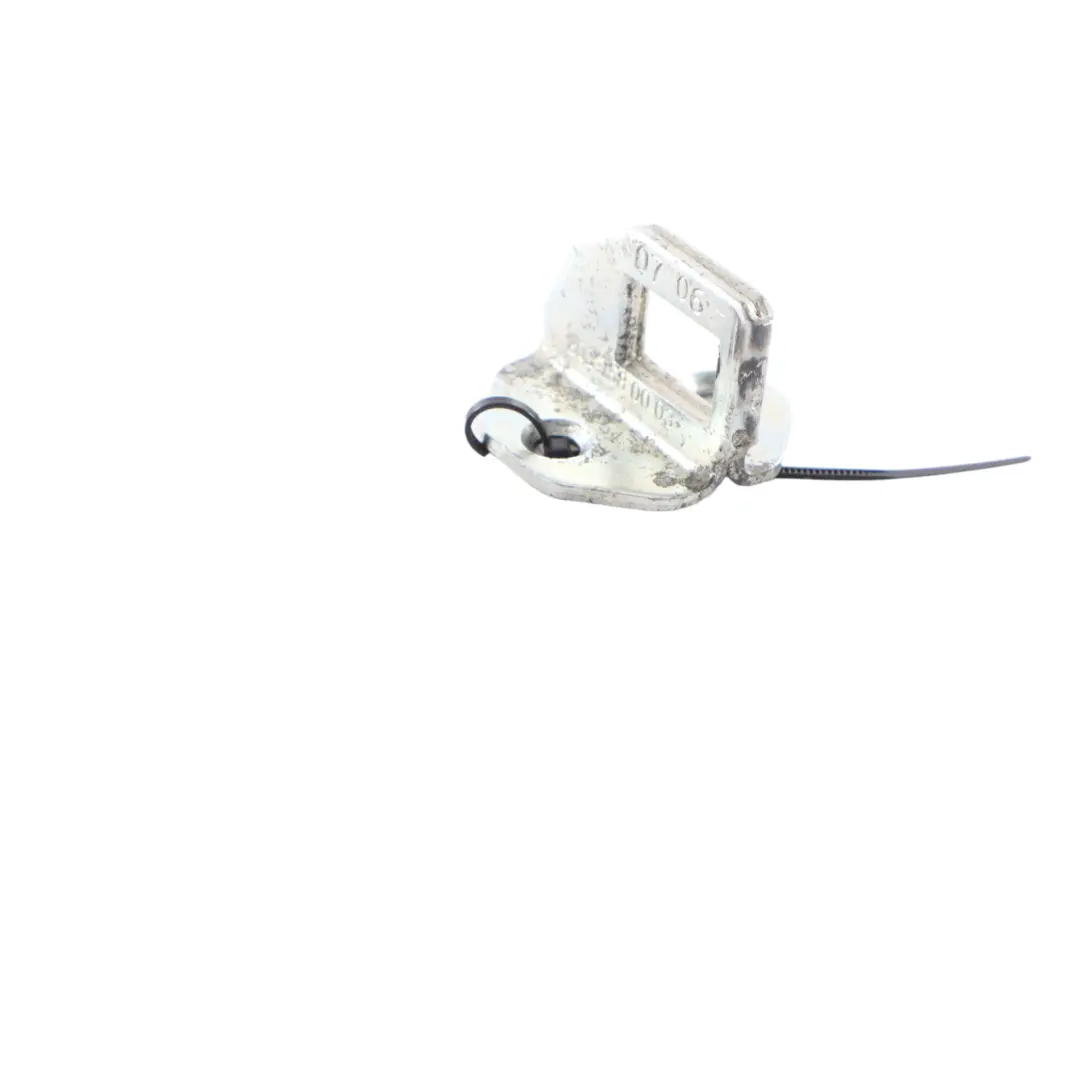 Zamek Klapy Bagażnika do Mercedes C E W203 W211 o numerze A2037580003 Mercedes C E W203 W211 Zamek Klapy Bagażnika - SKU A2037580003 - Numer Części A2037580003