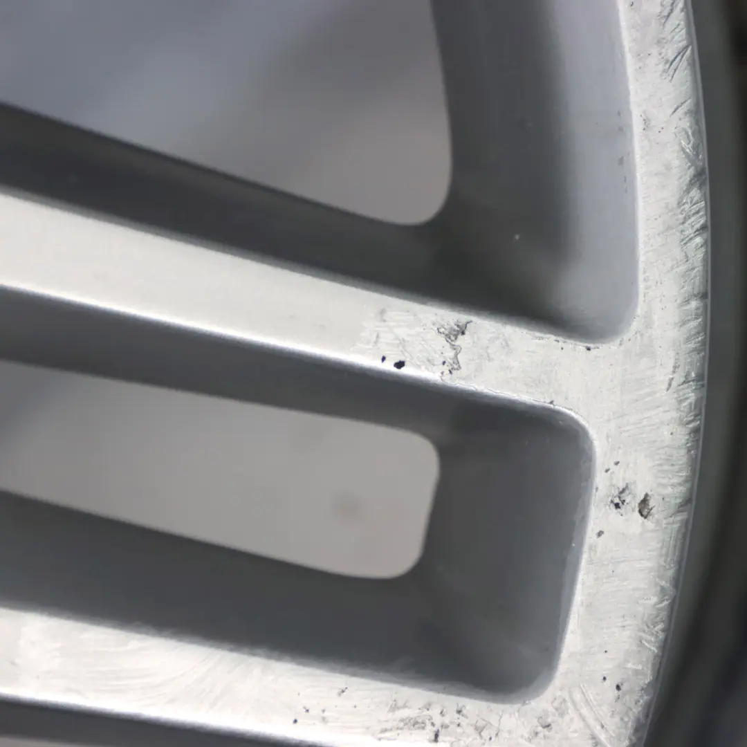 Llanta de Aleación Plateada 17" ET:47 7,5J para Mercedes W204 AMG con número de pieza A2044019602 Mercedes W204 AMG Llanta de Aleación Plateada 17" ET:47 7,5J - SKU A2044019602-2 - Número de pieza A2044019602