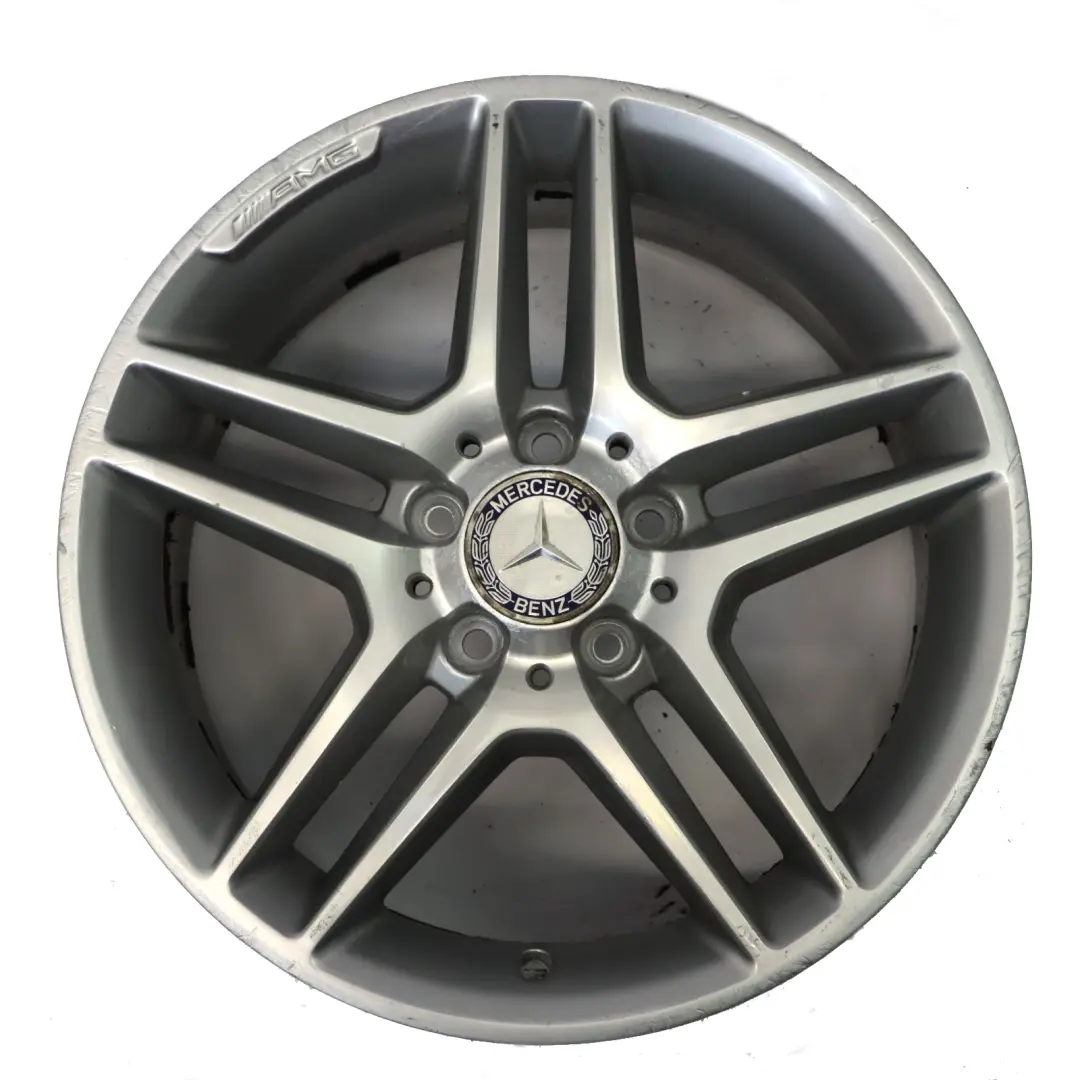 Llanta de aleación plateada 17" ET:47 7,5J para Mercedes W204 AMG con número de pieza A2044019602 Mercedes W204 AMG Llanta de aleación plateada 17" ET:47 7,5J - SKU A2044019602-3 - Número de pieza A2044019602