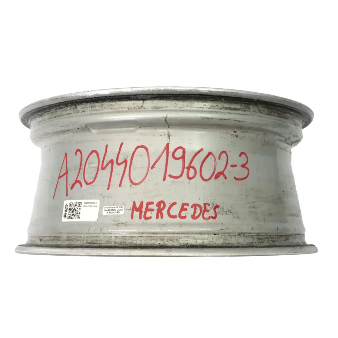 jante alliage argent 17" ET:47 7,5J pour Mercedes W204 AMG à propos du numéro de pièce A2044019602 Mercedes W204 AMG jante alliage argent 17" ET:47 7,5J - SKU A2044019602-3 - Numéro de pièce A2044019602