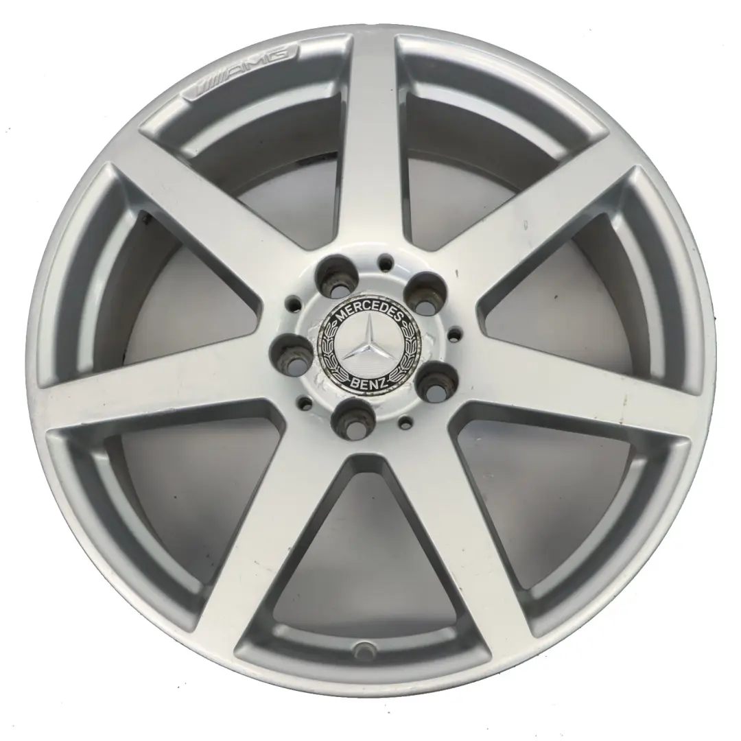 Cerchio in lega anteriore a 7 razze 18" 8J ET:50 per Mercedes W204 con numero di parte A2044019802 Mercedes W204 Cerchio in lega anteriore a 7 razze 18" 8J ET:50 - SKU A2044019802-2 - Numero di parte A2044019802