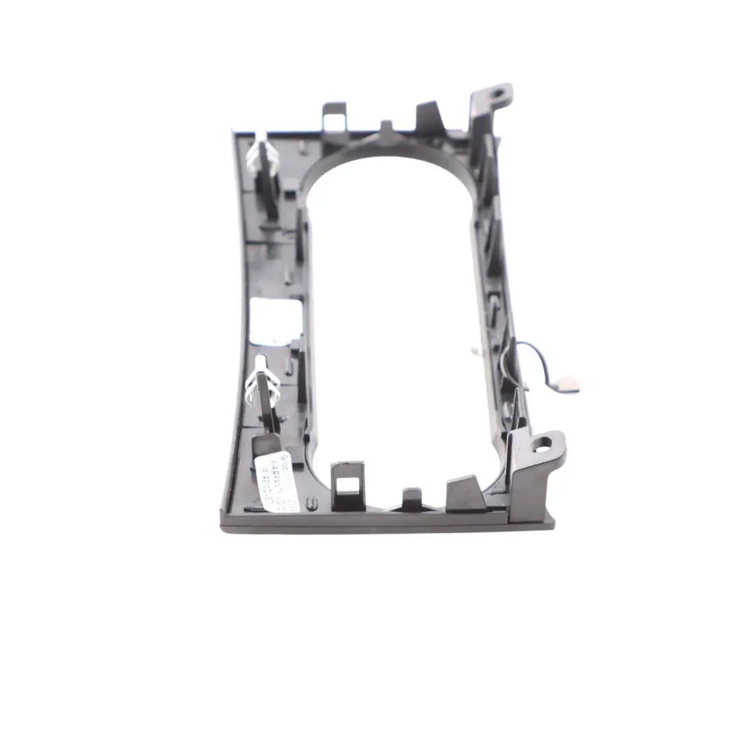 Ramka Obramowanie Osłona Panelu Nawiewu do Mercedes W204 o numerze A2046803508 Mercedes W204 Ramka Obramowanie Osłona Panelu Nawiewu - SKU A2046803508 - Numer Części A2046803508