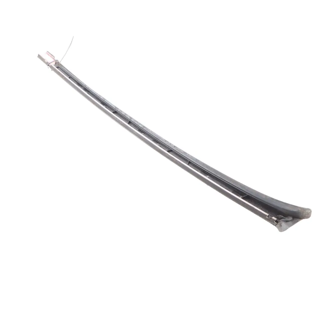 Mercedes W204 Parabrezza Anteriore Verticale Modanatura Sinistra - SKU A2046907362 - Numero di parte A2046907362
