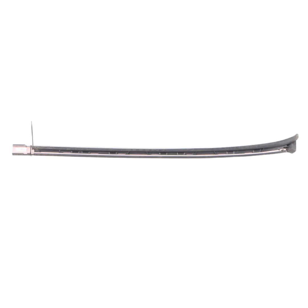 Mercedes W204 Moldura Vertical Pilar Parabrisas Delantero Izquierda - SKU A2046907362 - Número de pieza A2046907362