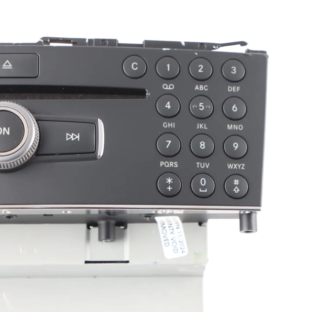 Radio Player COMAND Navi CD Kopfeinheit für Mercedes W204 mit Teilenummer A2048700594 Mercedes W204 Radio Player COMAND Navi CD Kopfeinheit - SKU A2048700594-1 - Teilenummer A2048700594