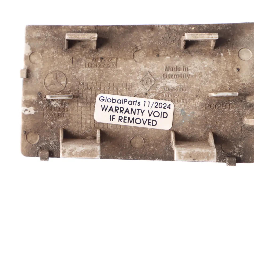 Mercedes W204 Pare chocs arrière Capuchon crochet remorquage Argent Iridium 775 - SKU A2048850226-IRS - Numéro de pièce A2048850226