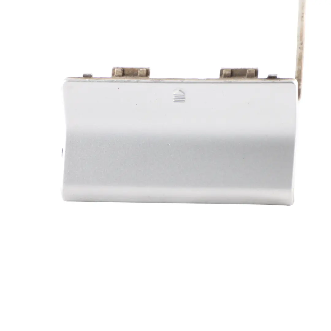 Mercedes W204 Tapa del gancho de remolque parachoques trasero Iridium Silver 775 - SKU A2048850226-IRS - Número de pieza A2048850226