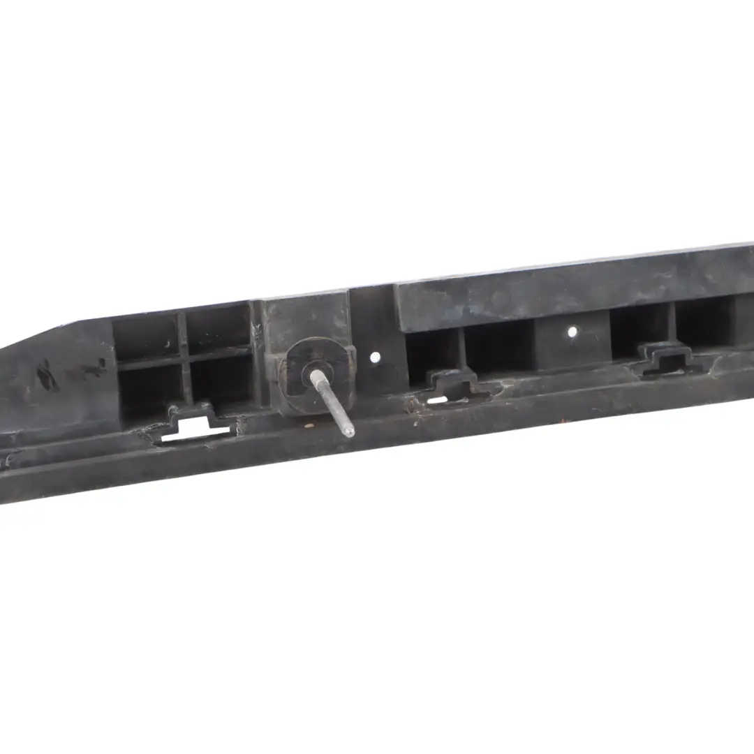 Mercedes S204 Break Support Central De Pare-Chocs Arrière - SKU A2048850665 - Numéro de pièce A2048850665