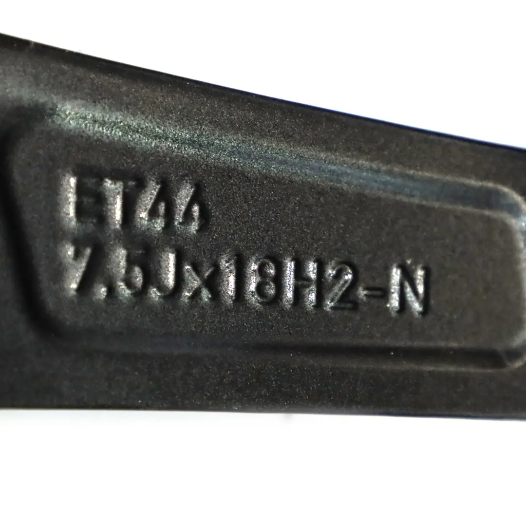 Leicht metall felge AMG 18" ET:44 7,5J 5 Doppelspeiche für Mercedes W205 mit Teilenummer A2054019500 Mercedes W205 Leicht metall felge AMG 18" ET:44 7,5J 5 Doppelspeiche - SKU A2054019500-1 - Teilenummer A2054019500