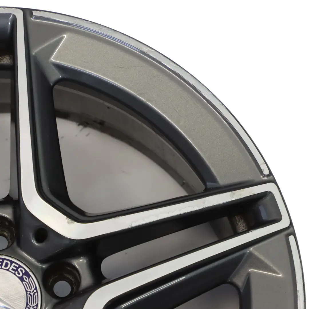 Cerchio in lega AMG 18" ET:44 7,5J 5 Doppie razze per Mercedes W205 con numero di parte A2054019500 Mercedes W205 Cerchio in lega AMG 18" ET:44 7,5J 5 Doppie razze - SKU A2054019500-1 - Numero di parte A2054019500