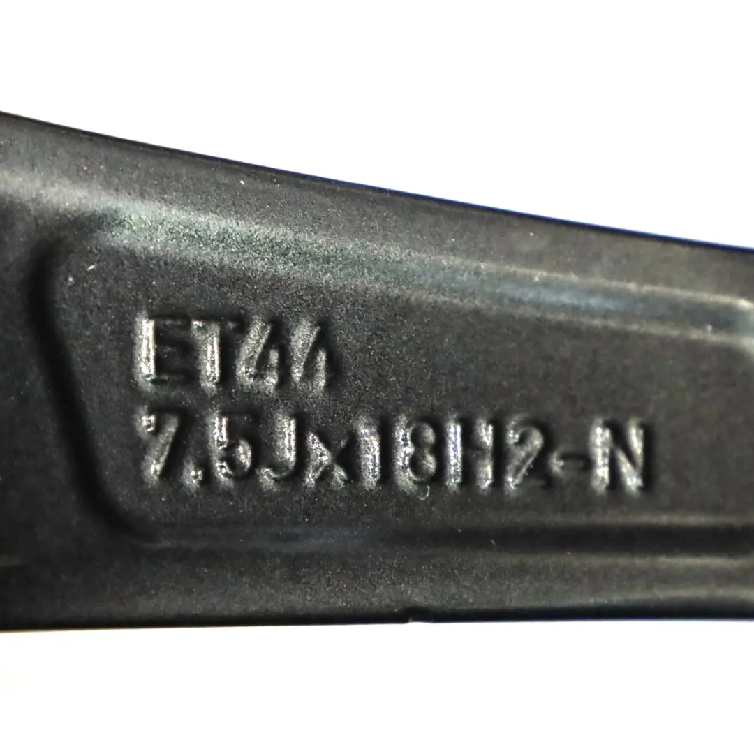 Cerchio in lega AMG 18" ET:44 7,5J 5 Doppie razze per Mercedes W205 con numero di parte A2054019500 Mercedes W205 Cerchio in lega AMG 18" ET:44 7,5J 5 Doppie razze - SKU A2054019500-2 - Numero di parte A2054019500