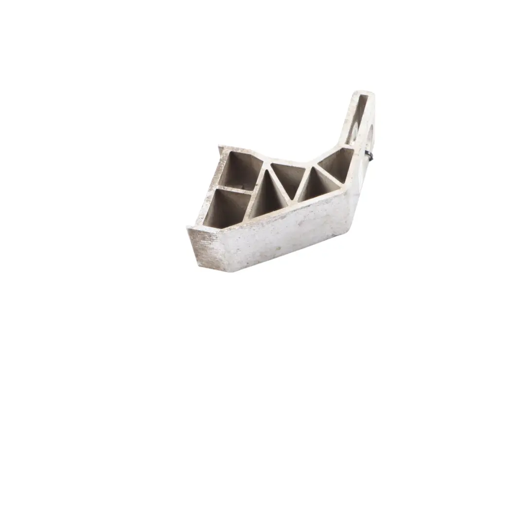 Uchwyt Mocowanie Chłodnicy Lewy Przód przedni do Mercedes C205 o numerze A2055013920 Mercedes C205 Uchwyt Mocowanie Chłodnicy Lewy Przód przedni - SKU A2055013920 - Numer Części A2055013920