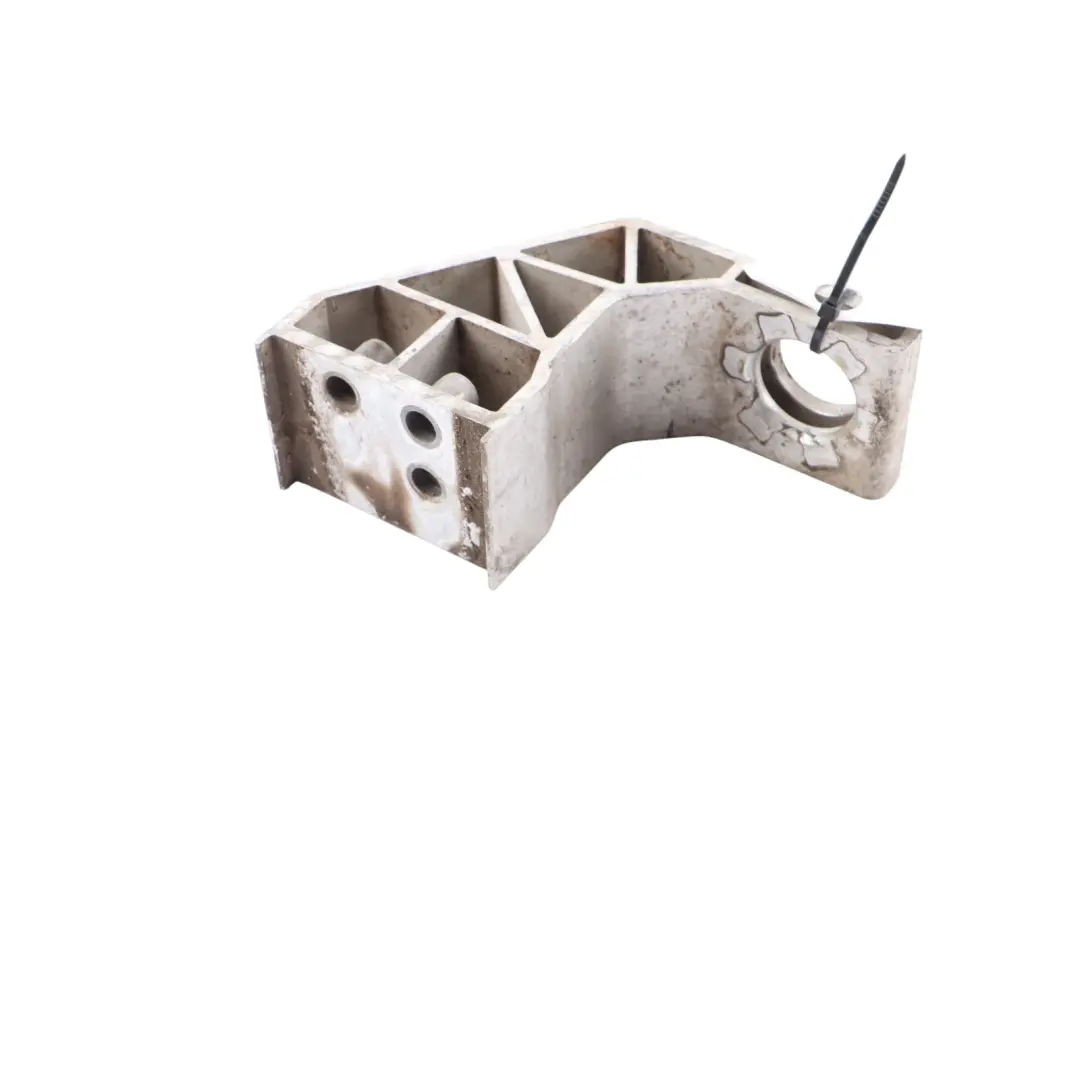 Soporte Radiador Delantero Delantero Izquierdo para Mercedes C205 con número de pieza A2055013920 Mercedes C205 Soporte Radiador Delantero Delantero Izquierdo - SKU A2055013920 - Número de pieza A2055013920