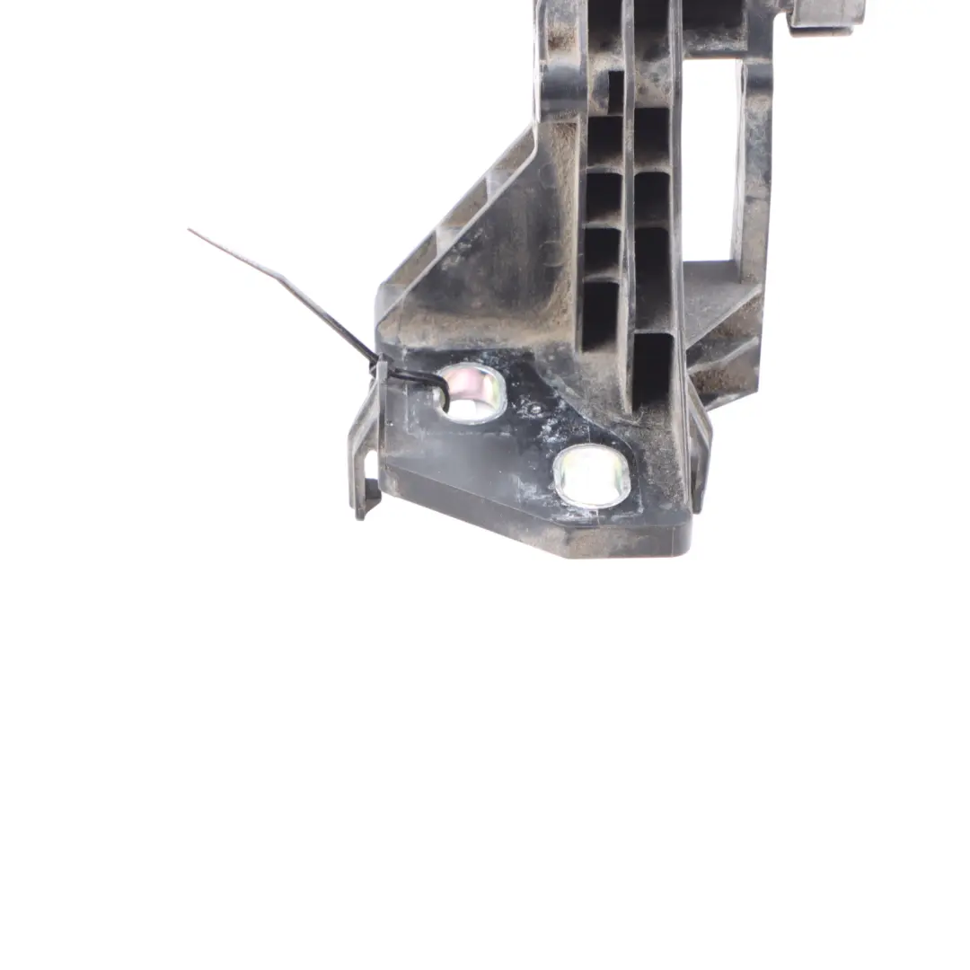 Support radiateur gauche pour Mercedes W205 à propos du numéro de pièce A2055014320 Mercedes W205 Support radiateur gauche - SKU A2055014320 - Numéro de pièce A2055014320