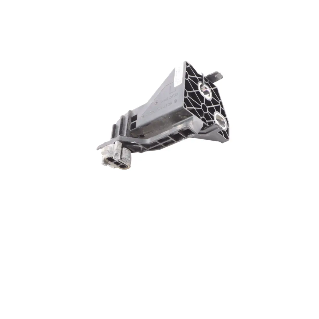 Mercedes W205 Soporte Radiador Izquierda - SKU A2055014320 - Número de pieza A2055014320