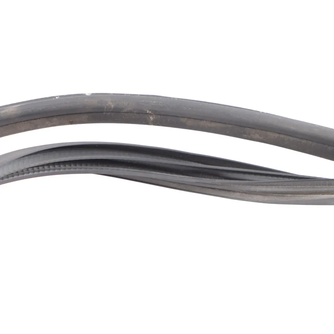 Puerta Guarda Borde Goma Sello Delantero Izquierdo para Mercedes W205 con número de pieza A2056363700 Mercedes W205 Puerta Guarda Borde Goma Sello Delantero Izquierdo - SKU A2056363700 - Número de pieza A2056363700