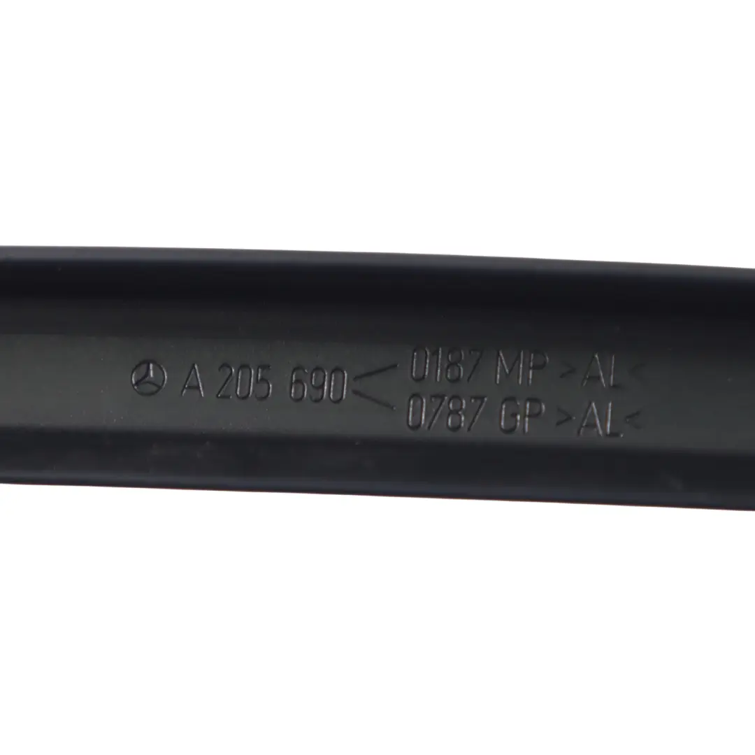 Tapa Embellecedor Ventana Puerta Delantera Izquierda para Mercedes W205 con número de pieza A2056900187 Mercedes W205 Tapa Embellecedor Ventana Puerta Delantera Izquierda - SKU A2056900187 - Número de pieza A2056900187
