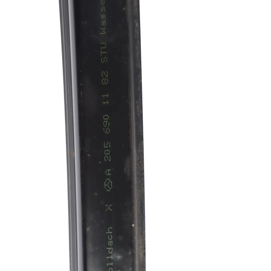 Listwa Dachowa Lewa Strona do Mercedes W205 o numerze A2056901182 Mercedes W205 Listwa Dachowa Lewa Strona - SKU A2056901182 - Numer Części A2056901182