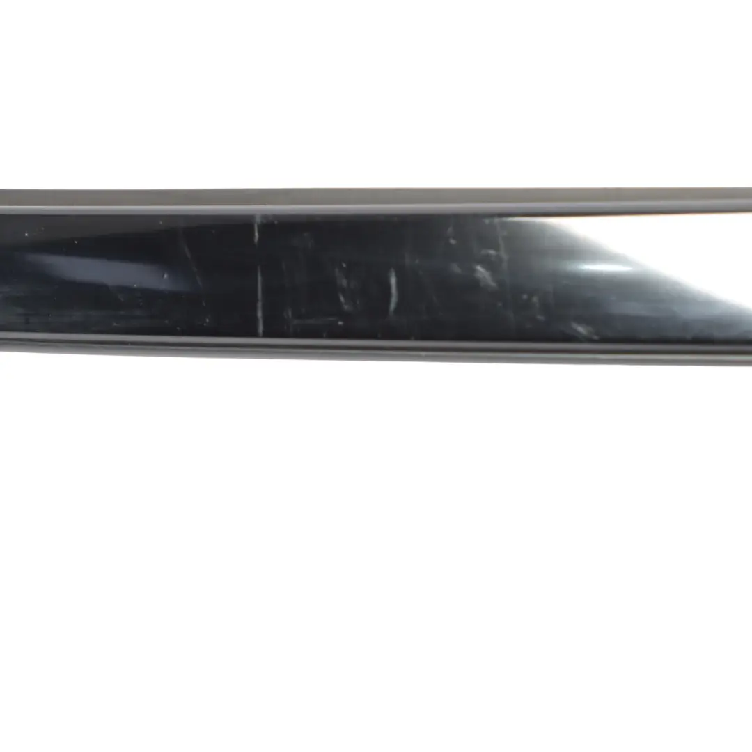 Listwa Dachowa Lewa Strona do Mercedes W205 o numerze A2056901182 Mercedes W205 Listwa Dachowa Lewa Strona - SKU A2056901182 - Numer Części A2056901182