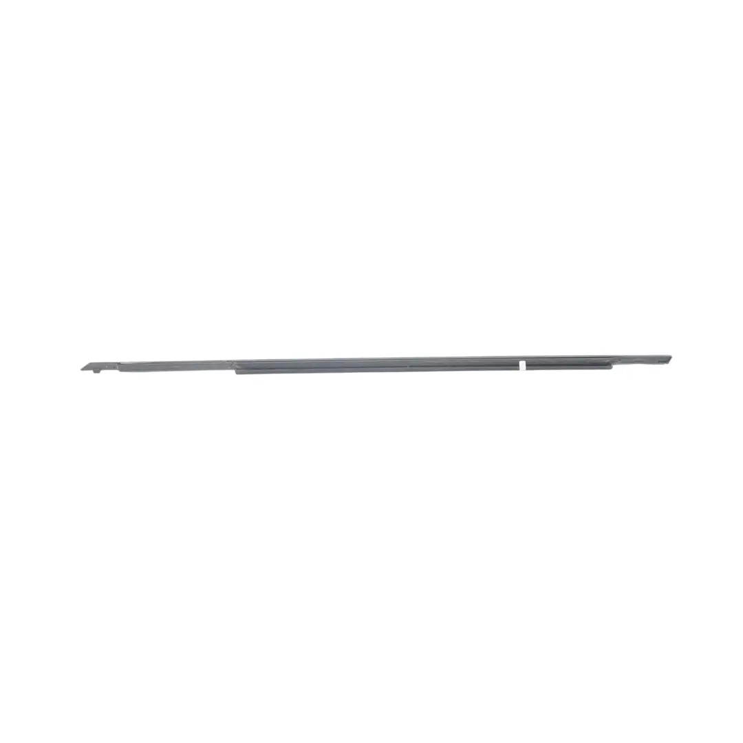 Mercedes W205 Joint d'étanchéité vitre avant droite Trim Strip Noir - SKU A2057204031-1 - Numéro de pièce A2057204031
