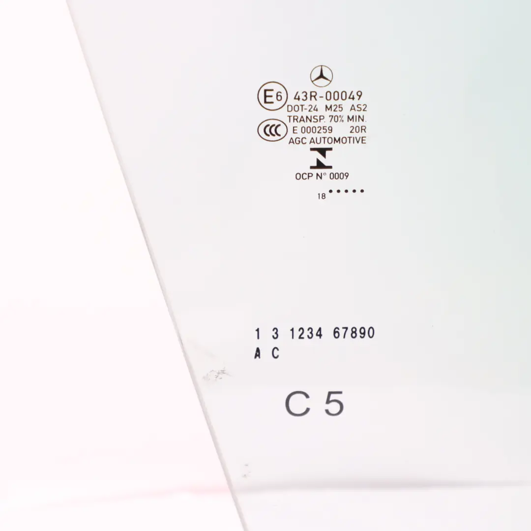 Ventana Lateral Puerta Delantera Derecha Cristal AS3 para Mercedes C205 con número de pieza A2057250810 Mercedes C205 Ventana Lateral Puerta Delantera Derecha Cristal AS3 - SKU A2057250810 - Número de pieza A2057250810