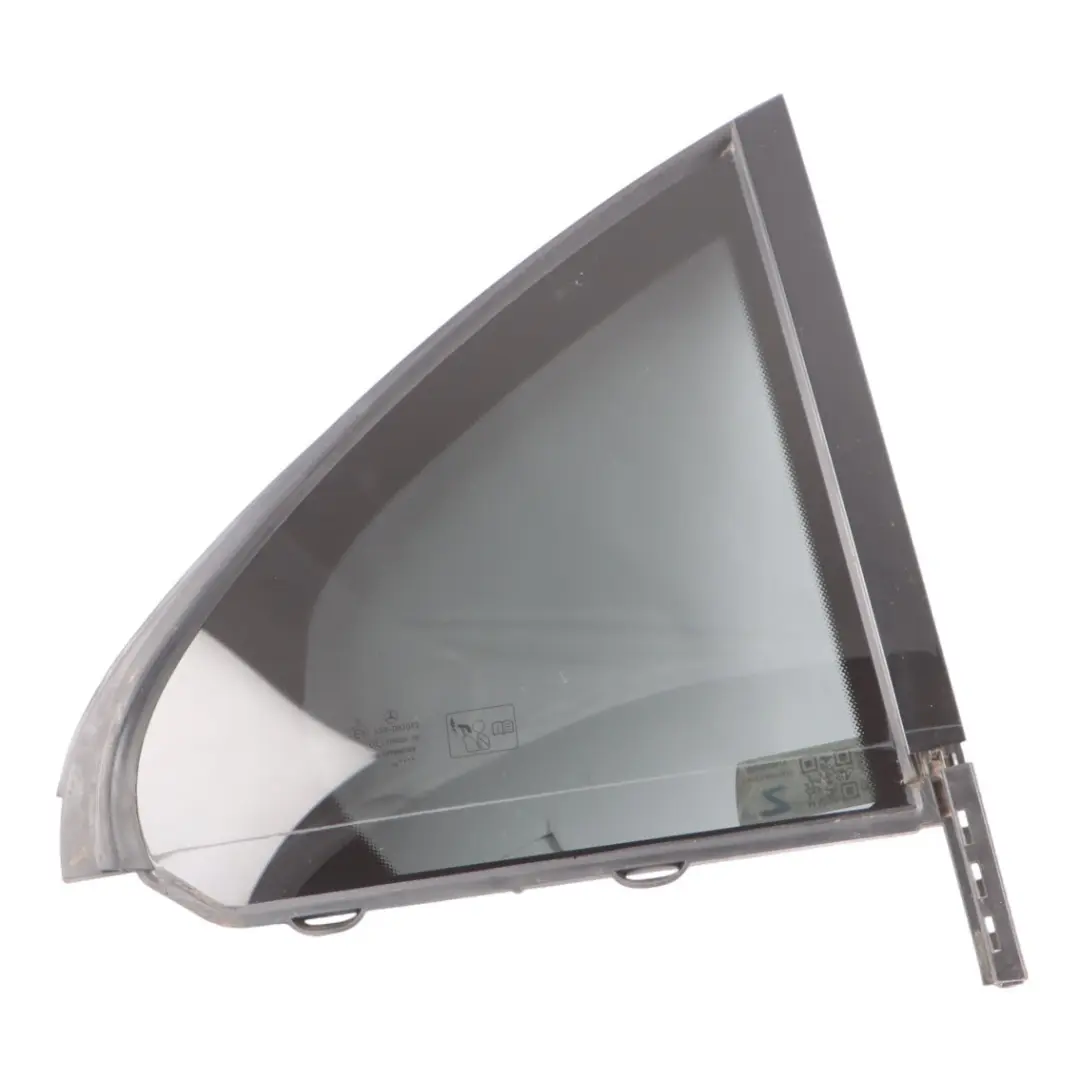 Cristal Puerta Trasera Derecha Tintado AS3 para Mercedes W205 con número de pieza A2057306200 Mercedes W205 Cristal Puerta Trasera Derecha Tintado AS3 - SKU A2057306200 - Número de pieza A2057306200