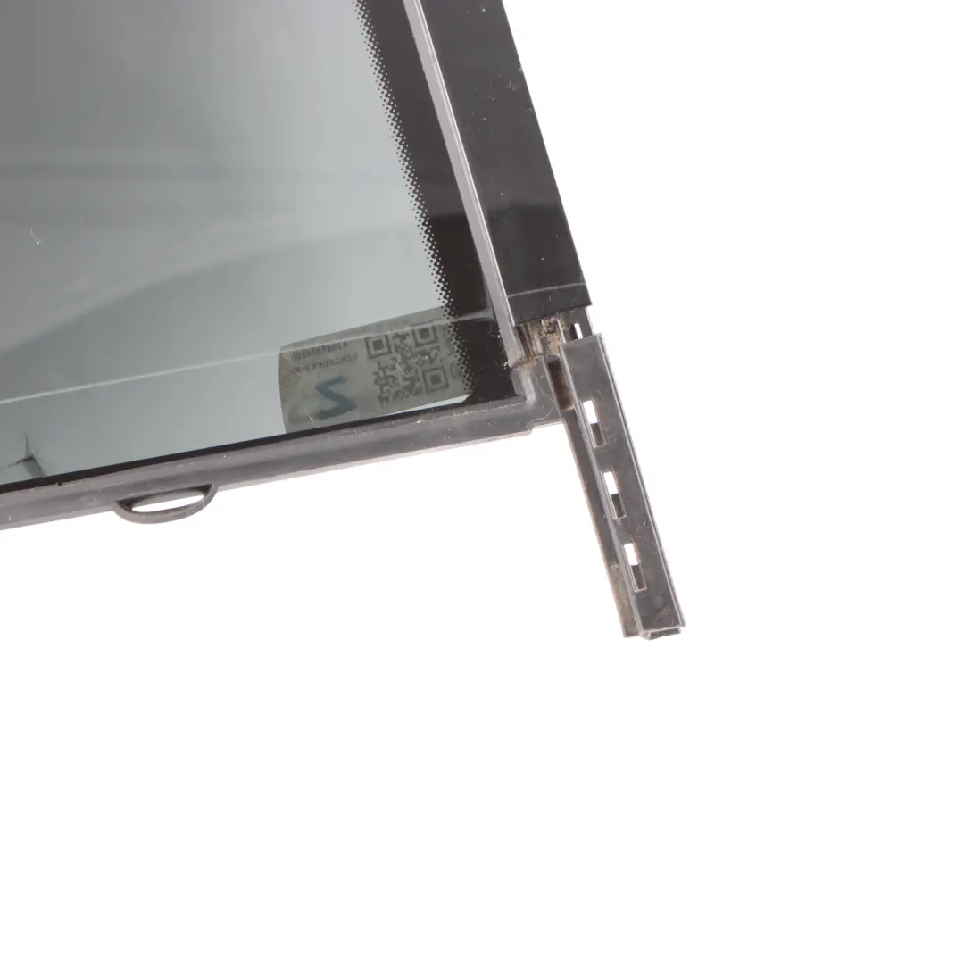 Cristal Puerta Trasera Derecha Tintado AS3 para Mercedes W205 con número de pieza A2057306200 Mercedes W205 Cristal Puerta Trasera Derecha Tintado AS3 - SKU A2057306200 - Número de pieza A2057306200