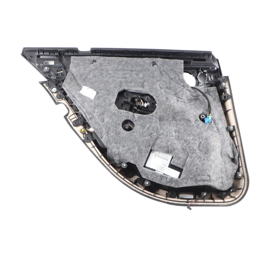 Mercedes W205 Embellecedor panel trasero derecho negro - SKU A2057306205 - Número de pieza A2057306205