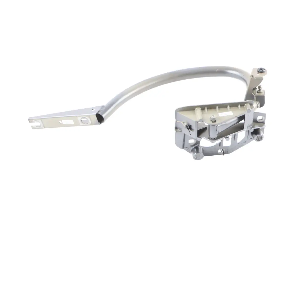 Charnière de coffre arrière gauche Gris sélénite - 992 pour Mercedes C205 à propos du numéro de pièce A2057501528 Mercedes C205 Charnière de coffre arrière gauche Gris sélénite - 992 - SKU A2057501528-SEL - Numéro de pièce A2057501528