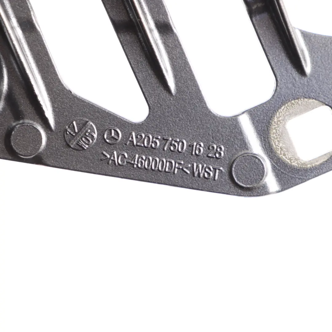 Charnière de coffre arrière droite Selenite Grey - 992 pour Mercedes C205 à propos du numéro de pièce A2057501628 Mercedes C205 Charnière de coffre arrière droite Selenite Grey - 992 - SKU A2057501628-SEL - Numéro de pièce A2057501628