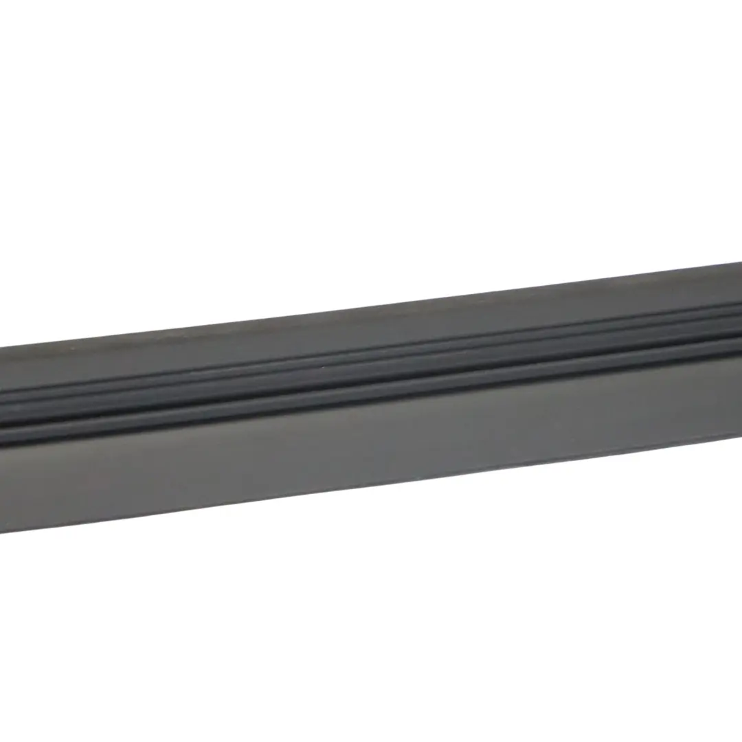 Guarnizione Tetto Posteriore Gomma per Mercedes A238 Cabrio con numero di parte A2057703000 Mercedes A238 Cabrio Guarnizione Tetto Posteriore Gomma - SKU A2057703000 - Numero di parte A2057703000