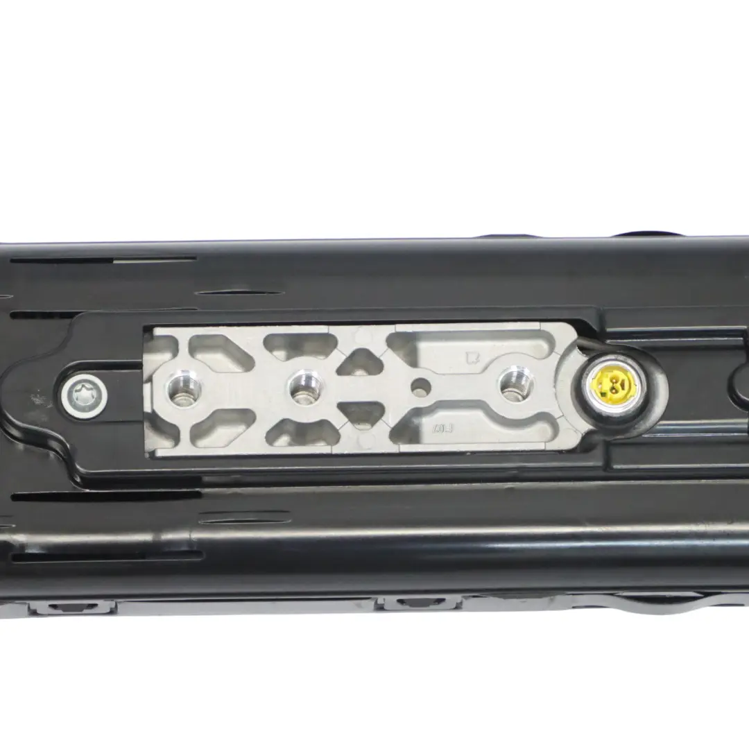 Mercedes A205 A238 Convertible Roll Over Bar Izquierda Derecha - SKU A2058600132 - Número de pieza A2058600132