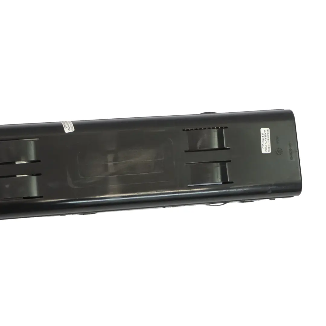 Roll Over Bar Izquierda Derecha para Mercedes A205 A238 Convertible con número de pieza A2058600132 Mercedes A205 A238 Convertible Roll Over Bar Izquierda Derecha - SKU A2058600132 - Número de pieza A2058600132