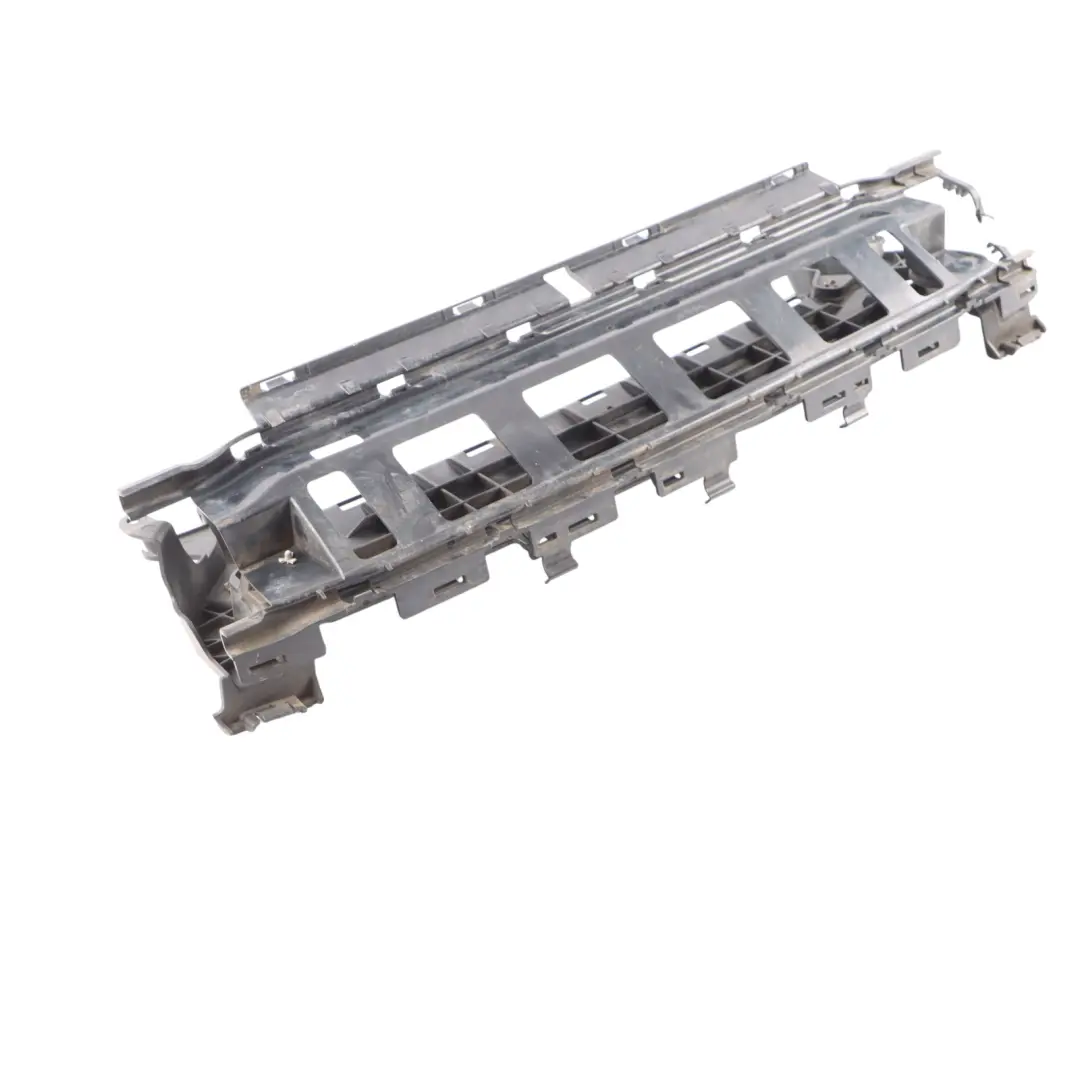 Guía Trasera Parachoques Soporte Portador Derecho para Mercedes W205 con número de pieza A2058852014 Mercedes W205 Guía Trasera Parachoques Soporte Portador Derecho - SKU A2058852014 - Número de pieza A2058852014