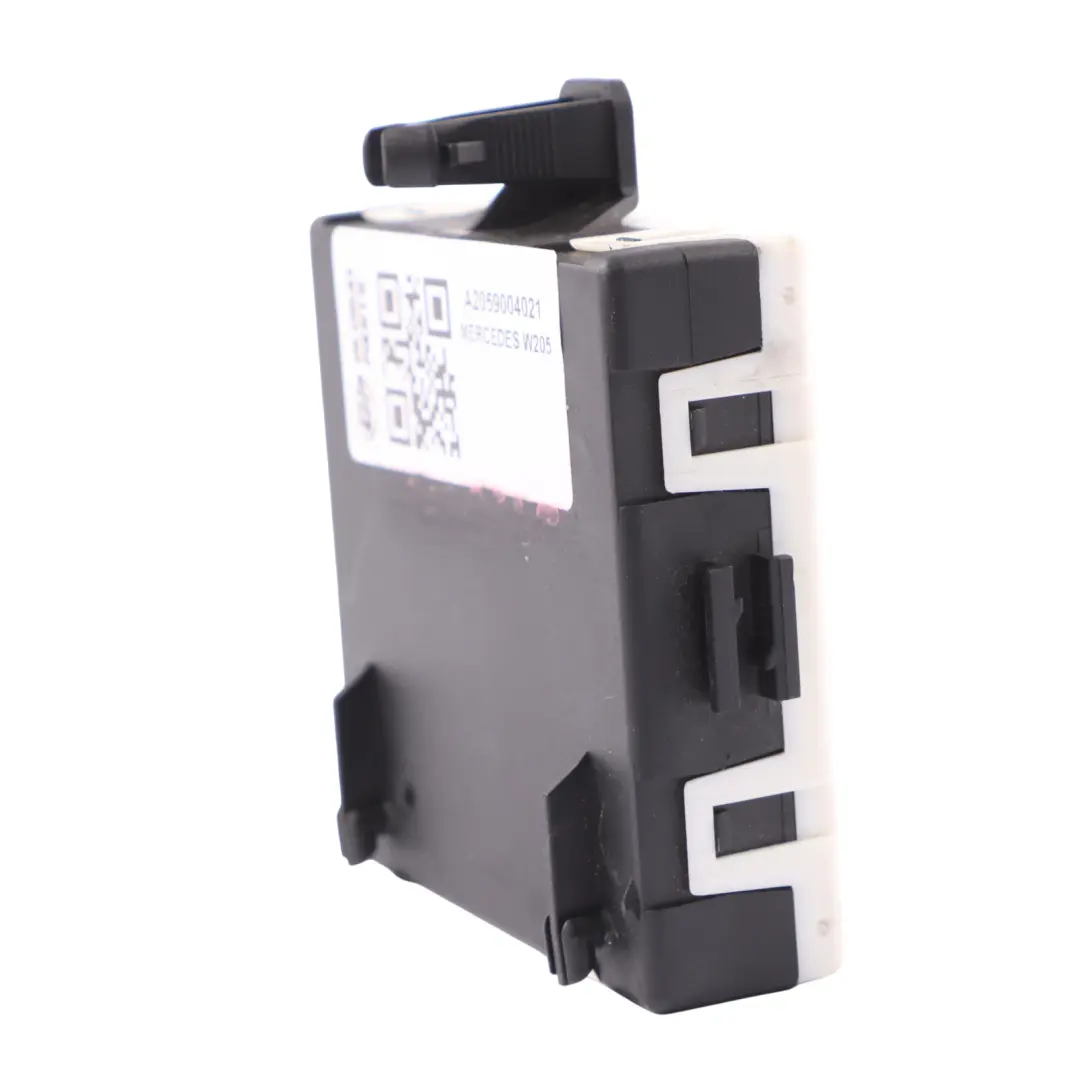 Modulo porta Unità di controllo anteriore sinistra per Mercedes W205 con numero di parte A2059004021 Mercedes W205 Modulo porta Unità di controllo anteriore sinistra - SKU A2059004021 - Numero di parte A2059004021