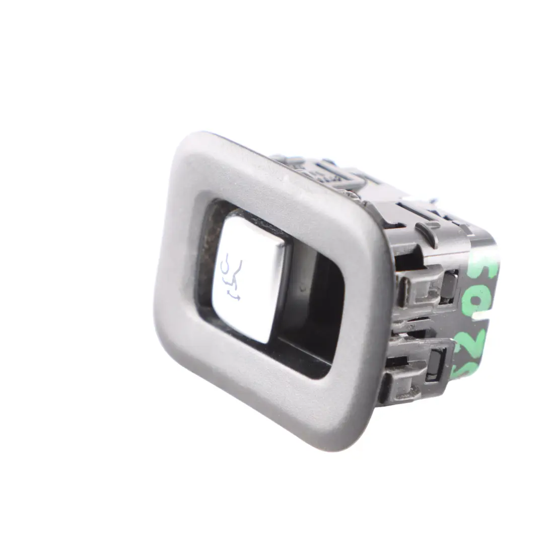 Mercedes W205 Couvercle de Coffre Hayon Panneau Bouton de Commande - SKU A2059051713 - Numéro de pièce A2059051713