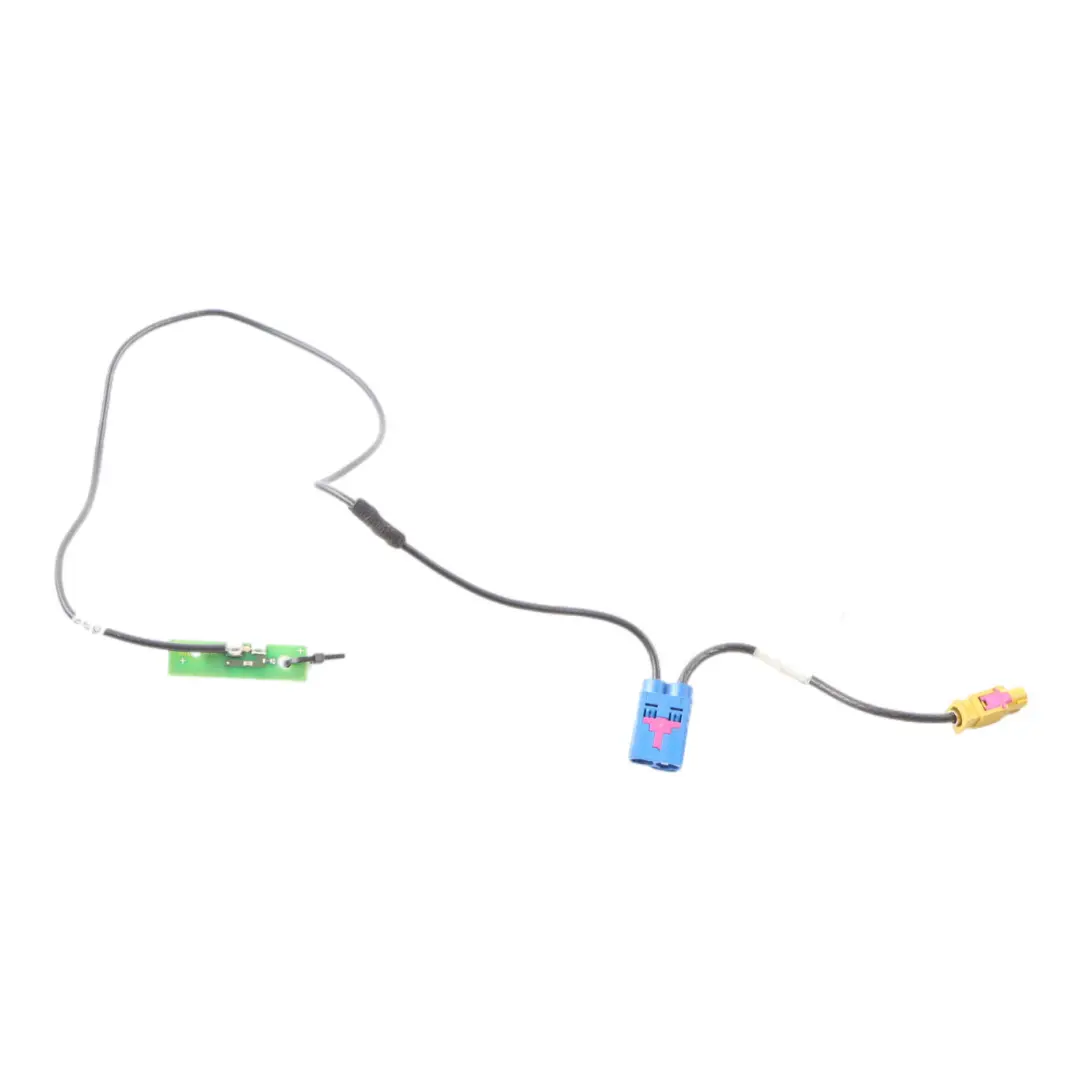 Cavo Antenna Mercedes W205 X253 Antenna Bluetooth Cablaggio Loom per con numero di parte A2059059713 Cavo Antenna Mercedes W205 X253 Antenna Bluetooth Cablaggio Loom - SKU A2059059713 - Numero di parte A2059059713
