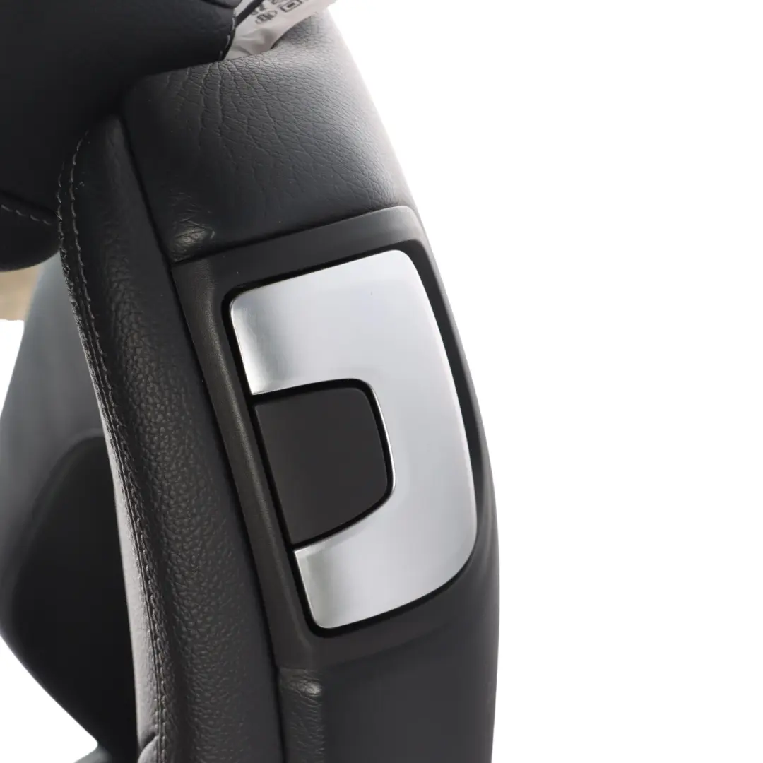 Mercedes C205 Asiento Delantero Izquierdo Imitación Cuero Negro Calefactable - SKU A2059106302-2 - Número de pieza A2059106302