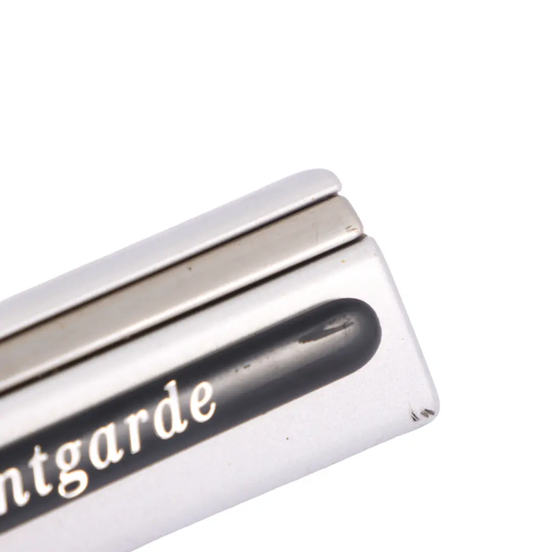 Mercedes W211 Moldura panel guardabarros delantero Listón Iridium Silver - 775 - SKU A2116902762-IRS - Número de pieza A2116902762