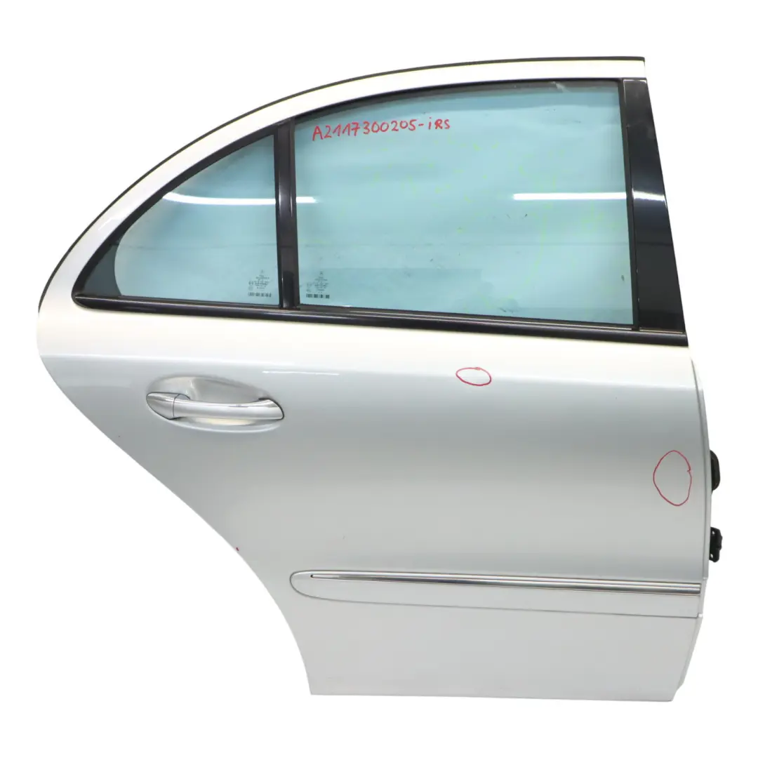 Porta posteriore destra Iridium Silver Metallic - 775 per Mercedes W211 con numero di parte A2117300205 Mercedes W211 Porta posteriore destra Iridium Silver Metallic - 775 - SKU A2117300205-IRS - Numero di parte A2117300205