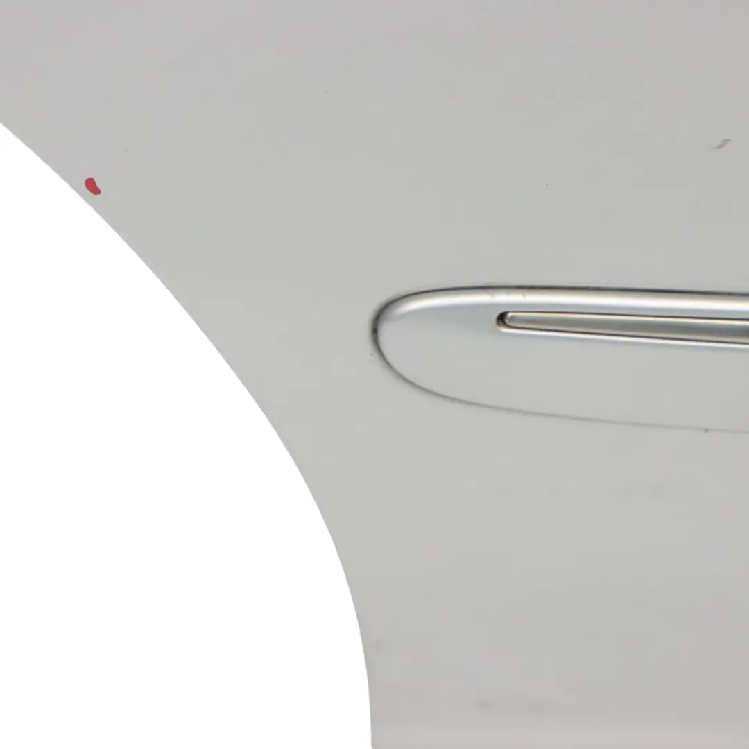 Porta posteriore destra Iridium Silver Metallic - 775 per Mercedes W211 con numero di parte A2117300205 Mercedes W211 Porta posteriore destra Iridium Silver Metallic - 775 - SKU A2117300205-IRS - Numero di parte A2117300205