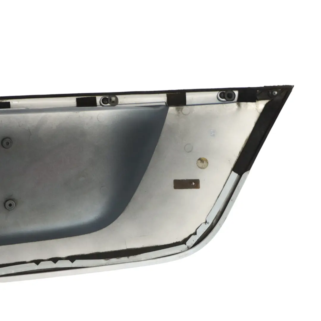 Mercedes W211 Couvercle coffre Plaque d'immatriculation Argent Iridium - 775 - SKU A2118100173-IRS - Numéro de pièce A2118100173