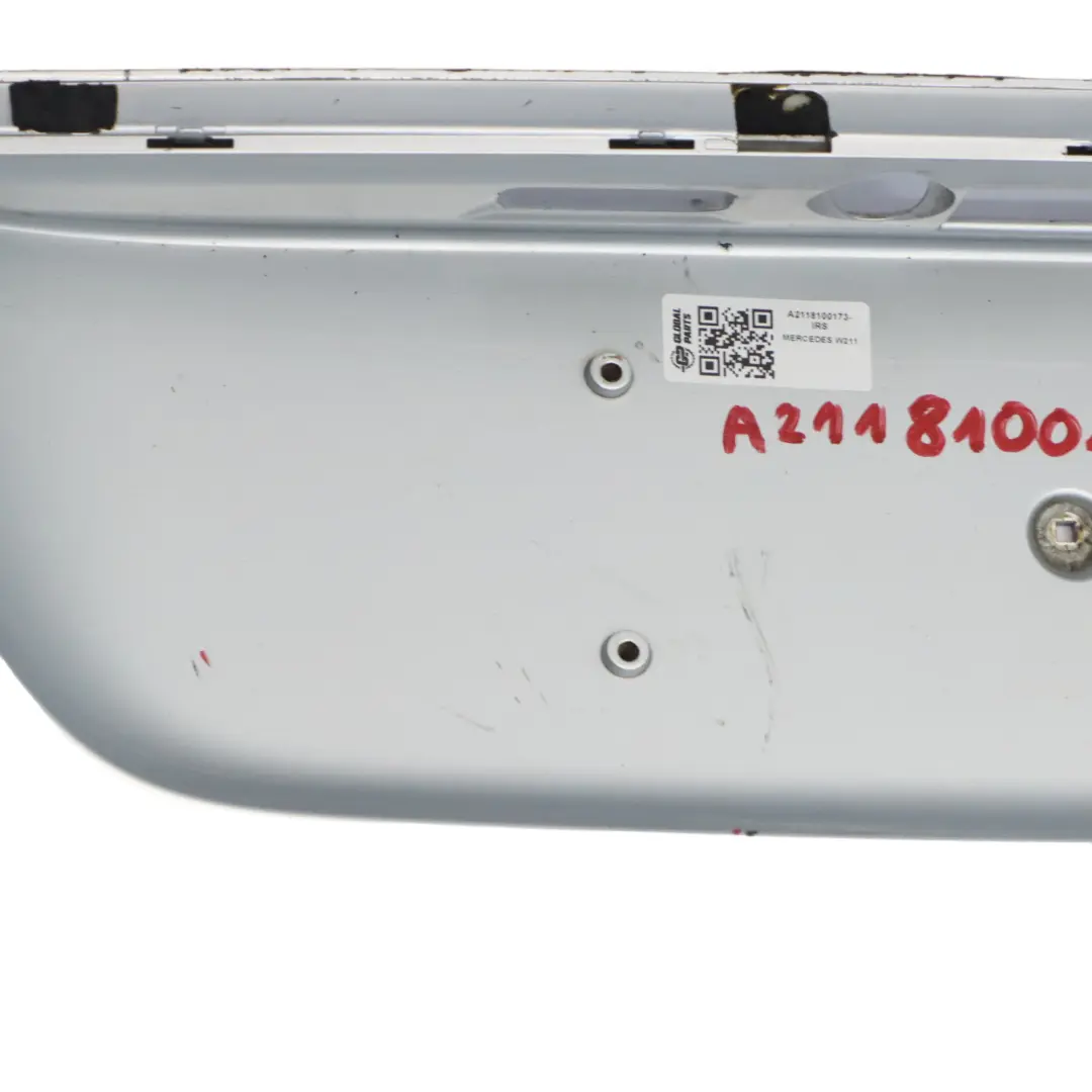 Couvercle coffre Plaque d'immatriculation Argent Iridium - 775 pour Mercedes W211 à propos du numéro de pièce A2118100173 Mercedes W211 Couvercle coffre Plaque d'immatriculation Argent Iridium - 775 - SKU A2118100173-IRS - Numéro de pièce A2118100173