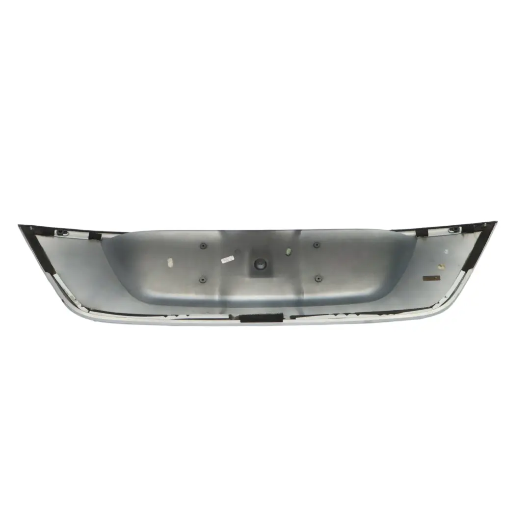 Mercedes W211 Couvercle coffre Plaque d'immatriculation Argent Iridium - 775 - SKU A2118100173-IRS - Numéro de pièce A2118100173