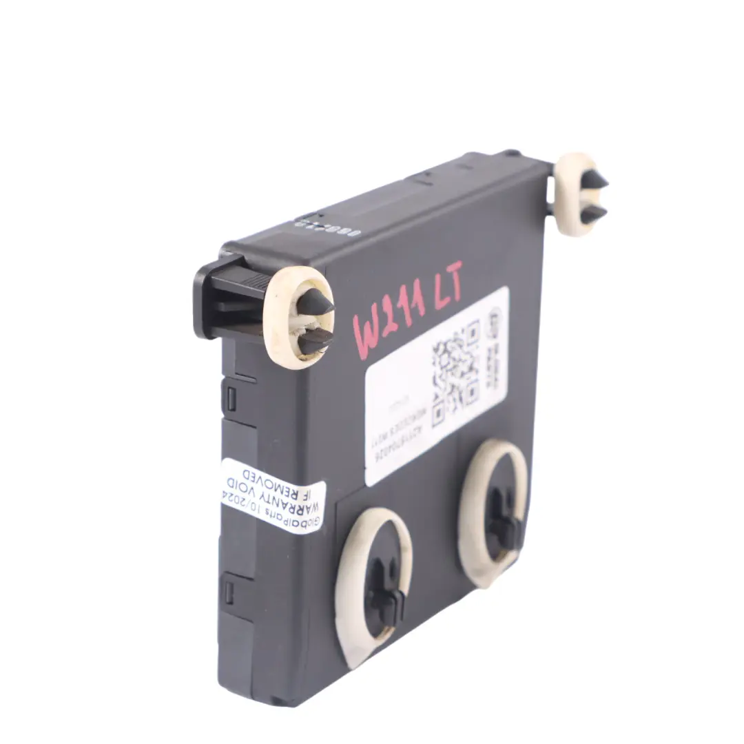 Modulo Porta Posteriore Sinistra Centralina ECU per Mercedes W211 con numero di parte A2118704026 Mercedes W211 Modulo Porta Posteriore Sinistra Centralina ECU - SKU A2118704026 - Numero di parte A2118704026